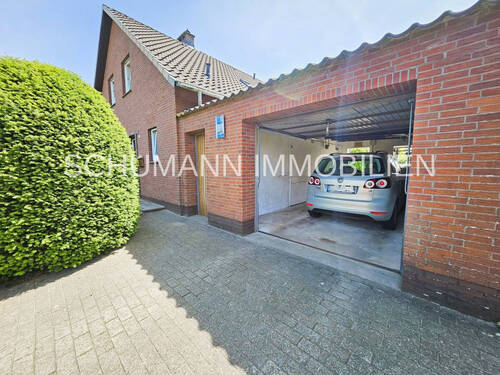 Straßenansicht - 7 Zimmer Einfamilienhaus in Bockhorn