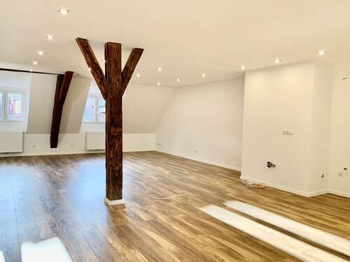 und verleiht der Wohnung - 