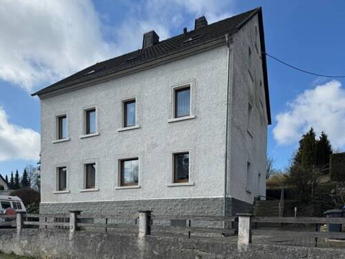 Straßenansicht - 7 Zimmer Mehrfamilienhaus, Wohnhaus in Brand-Erbisdorf