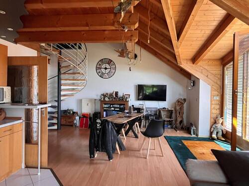 Wohn-Esszimmer mit Aufgang Schlafen Bad - 2 Zimmer Etagenwohnung zum Kaufen in Herrenberg