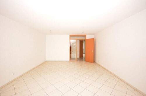 Wohnzimmer - 4 Zimmer Etagenwohnung zum Kaufen in Erftstadt