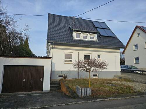 Bild 1 - Zeitgemäßes Wohnen in zentraler Lage . saniertes Einfamilienhaus in Gomaringen