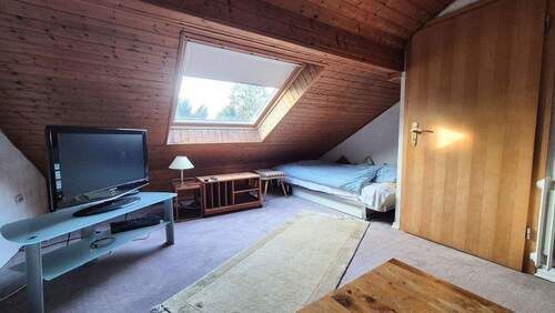 Fernsehzimmer 2.OG - 