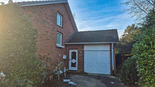 Eingangsbereich - 4 Zimmer Reihenendhaus zum Kaufen in Wedel