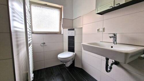 Badezimmer 1 (2) - 