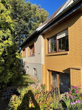 Vorderansicht des Wohnhauses - 7 Zimmer Einfamilienhaus in Brüssow