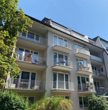 Fassade zum Innenhof - 3 Zimmer Etagenwohnung zum Kaufen in München