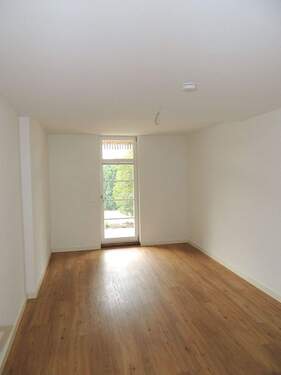 mit Ausgang zur Terrasse - 