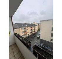 2 Zimmerwohnung mit windgeschützter Loggia und Tiefgaragenstellplatz - Köln Vingst