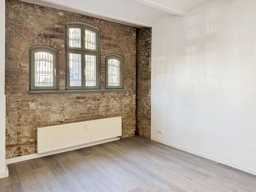 Zimmer - Erstbezug nach Kernsanierung: Moderne 3-Zimmer-Wohnung im Stadtzentrum