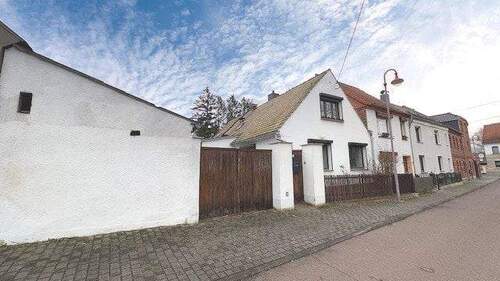 Straßenansicht - 6 Zimmer Einfamilienhaus in Markranstädt