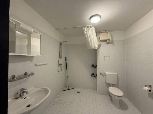 Badezimmer - Etagenwohnung mit 64,10 m&sup2; in Bernau bei Berlin zur Miete