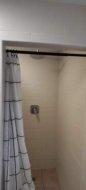 IMG-966006e827166dc8e05d9ed936629a3e-V.jpg - 