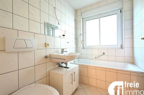 Bad - 2 Zimmer Etagenwohnung in Dresden