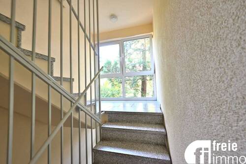 Treppenhaus - Etagenwohnung mit 53,00 m&sup2; in Dresden zum Kaufen