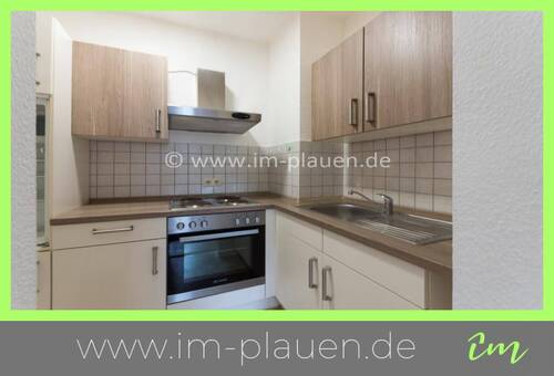 Küche mit EBK - Einbauküche-Balkon-1.OG - 2 Raumwohnung in Haselbrunn zur Vermietung in Plauen