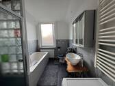 Badezimmer / Vollbad EG - 