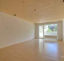 MG: Landstuhl: Bezahlbare Eigentumswohnung mit Balkon und Stellplatz