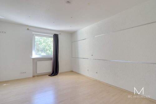 Schlafzimmer - 4 Zimmer Etagenwohnung zum Kaufen in Landstuhl