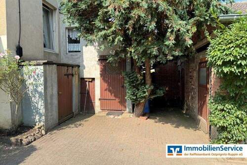 hofseitiger Eingang - 