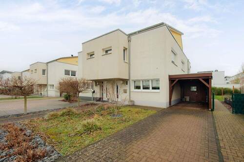 Außenansicht - Nachhaltig wohlfühlen - moderne Doppelhaushälfte im Passivhausstandard für die ganze Familie