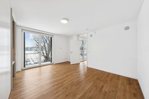 Schlafzimmer mit Zugang zum Balkon - 