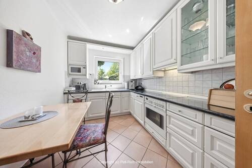 Küche EG - 5 Zimmer Mehrfamilienhaus, Wohnhaus in Eggenstein-Leopoldshafen