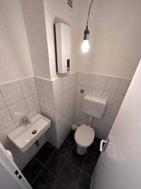 PHOTO-2025-08-04-16-06-53 (3).jpg - 