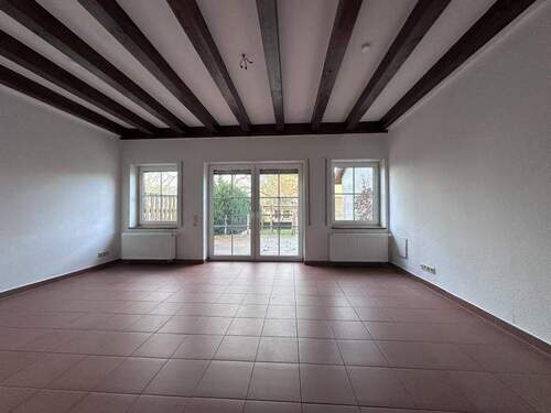 Wohnbereich mit Terrassenzugang - 