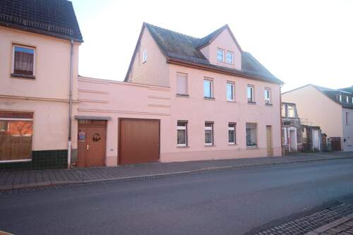 Fassadenansicht Straße Links - 5 Zimmer Einfamilienhaus in Gera