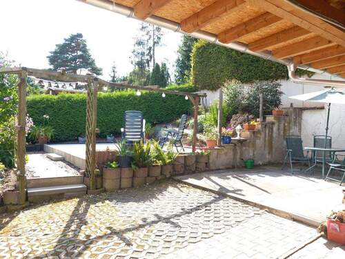 Terrasse - 3 Zimmer Etagenwohnung zur Miete in Neukirchen