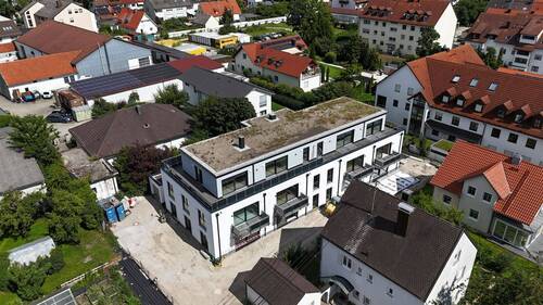 DJI_20250723153926_0036_D.JPG - Modern x Eleganz: Familienfreundliche 2-Zi-Wohnung mit Garten in ruhiger Wohngegend