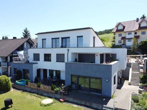 Ansicht mit Treppenanlage - 7 Zimmer Mehrfamilienhaus, Wohnhaus in Haigerloch