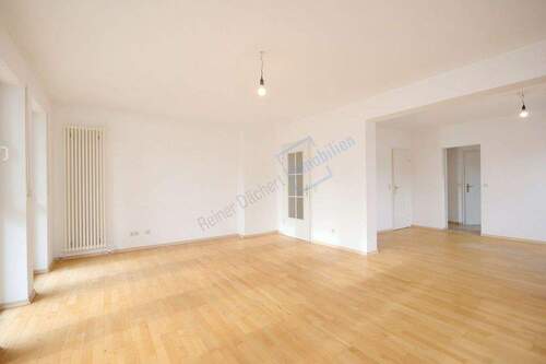 WOHN- /ESSBEREICH EG - 1 Zimmer Mehrfamilienhaus, Wohnhaus in Mühltal