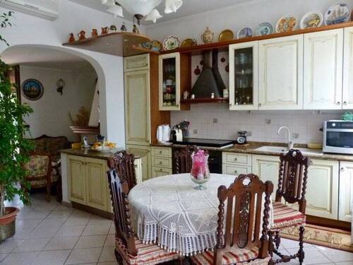 Bild 3 - 3 Zimmer Etagenwohnung in Apricale