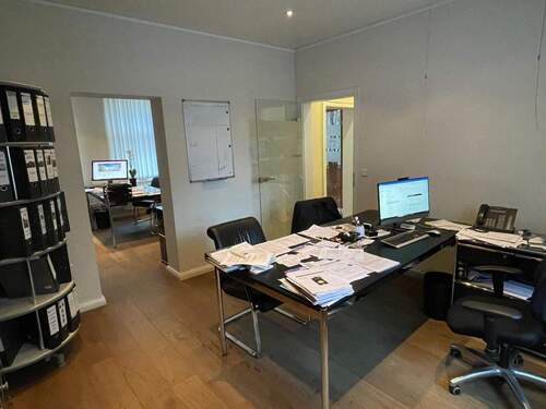 4 - Büro mit 91,00 m&sup2; in Neuss zur Miete