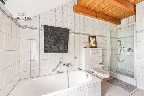OG: Badezimmer wird noch modernisiert - 