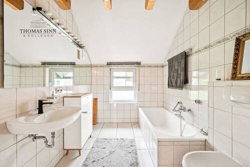 OG: Badezimmer wird noch modernisiert - 