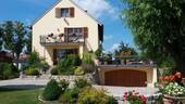 Frontansicht - MEHRGENERATIONENHAUS MIT TOP AUSSTATTUNG UND WEITERER AUSBAURESERVE