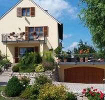 MEHRGENERATIONENHAUS MIT TOP AUSSTATTUNG UND WEITERER AUSBAURESERVE - Adelsdorf