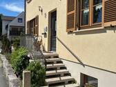 Eingangsbereich - 7 Zimmer Mehrfamilienhaus, Wohnhaus zum Kaufen in Adelsdorf