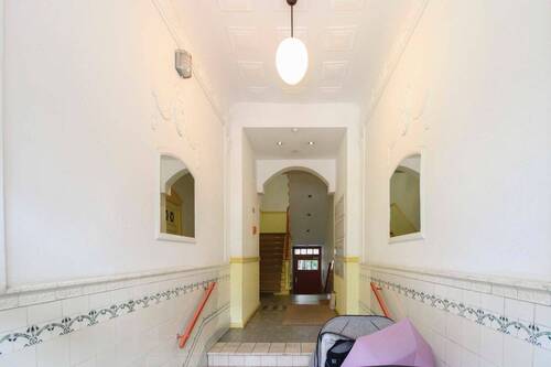 Hausflur - Etagenwohnung mit 118,00 m&sup2; in Berlin zum Kaufen