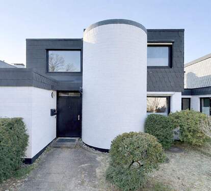 Ansicht Eingang - Familienfreundliches Atriumhaus