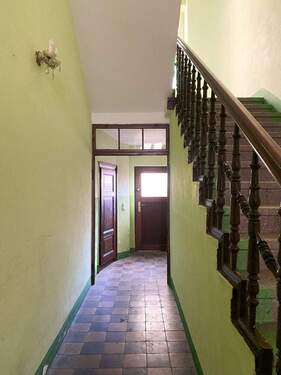 Treppenhaus - Mehrfamilienhaus, Wohnhaus mit 400,00 m&sup2; in Görlitz zum Kaufen