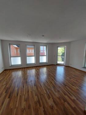 Wohnzimmer5.jpeg - Sonnige helle 2-Zimmer-Wohnung Falkensee im Grünen ab sofort
