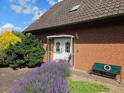 Vor der Haustür.jpg - Ein Haus für die ganze Familie!! Kaufen einziehen und wohnen!