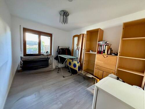 Kinder- oder Arbeitszimmer - 