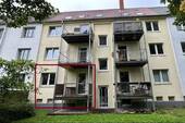 Hintere Ansicht Balkon - 2 Zimmer Etagenwohnung zum Kaufen in Lübeck