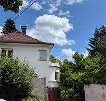 Stilvolles, ren. teilmöbliertes Einfamilienhaus m. gr. Garten in Mettlach zu vermieten