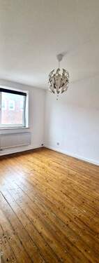 Schlafzimmer - +++ HELLE 2,5 -ZIMMER WOHNUNG +++